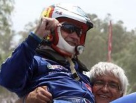 Carlos Sainz se apunta a sus éxitos el Rally Dakar