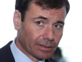 Gómez reta a Lissavetzky y le invita a decir si tiene algún problema con los nombres de su lista