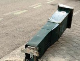 Los vecinos de Carabanchel denuncian que se multan coches cerca de un parquímetro roto