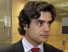 Sanidad dice que no puede hacer más para apartar al médico condenado por abusos