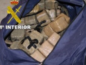 Detenidos con 86 kilos de droga en el coche