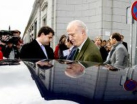 Echeverría justifica la subida del metrobús para 'mantener el equilibrio financiero'