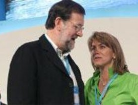 De Cospedal acapara la atención en la primera jornada del congreso
