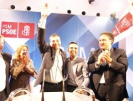 La guerra de las encuestas se traslada al enfrentamiento por la presidencia de la Comunidad