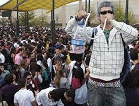 IU denuncia que la 'pasividad' de la Comunidad con el botellón