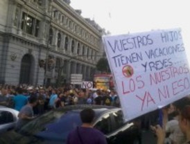 Los bomberos lideran la protesta de funcionarios