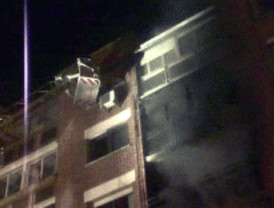 Veinte heridos leves en un incendio en Ascao