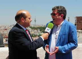 Carlos Santos: "La radio es como el teatro"