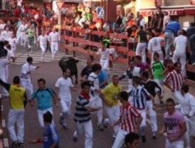Dos heridos por asta de toro en los encierros de 'Sanse'