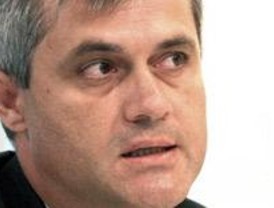 Lucas define a Gallardón como 'alcalde de ausencia' y afirma que está por obligación