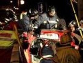 Mueren tres jóvenes en la A-5 al salirse su vehículo de la calzada