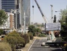 Las grúas ya ocupan el verano de Plaza de Castilla