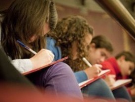 La Federación de Padres Giner de los Ríos recurre el Bachillerato de Excelencia ante el TSJM