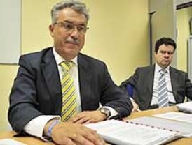 López acusa al PSOE de dañar su imagen