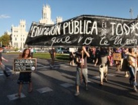 Los sindicatos educativos trasladan la huelga de este miércoles al próximo martes
