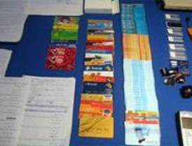 La Policía desarticula una banda de falsificadores de tarjetas bancarias