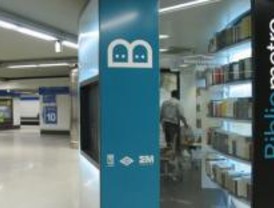 Los usuarios del metro leen más que hace un año