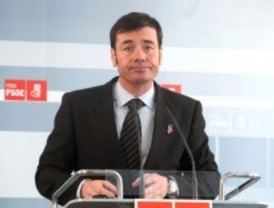 Los alcaldes socialistas apoyan a Gómez