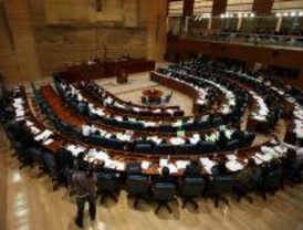 Prada y Flores no respaldan el dictamen que exculpa a la Comunidad de los espías