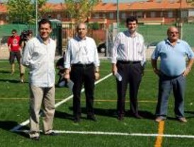 Finaliza la remodelación del campo de fútbol de la Agrupación Naya en Alcalá