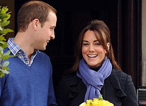 Los duques de Cambridge, padres de un niño