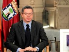 Gallardón llama a los madrileños a superar 'divisiones artificiales'