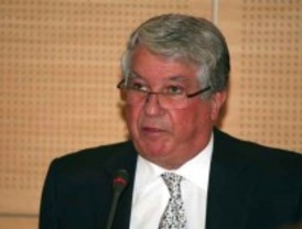 Arturo Fernández se presenta a la reelección a la presidencia de la OPCE