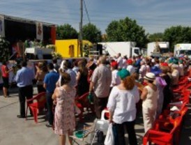 Cerca de un centenar de camiones recorren las calles de Getafe en honor a San Cristóbal