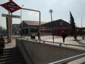 Moratalaz pide a Metro que mejore la accesibilidad de la estación de Pavones