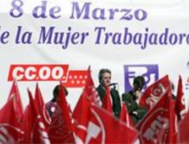 UGT y CCOO se concentran en Sol para exigir igualdad entre hombres y mujeres