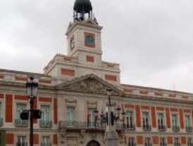 La Comunidad dilata la reducción de su organigrama