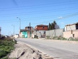 Los vecinos de la 'única calle legal' de la Cañada Real denuncian su 'aislamiento'