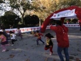 Cientos de niños celebran el Día Universal de la Infancia con varias actividades en El Retiro
