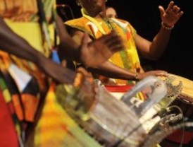 Ritmos africanos en el Festival de Arte Sacro