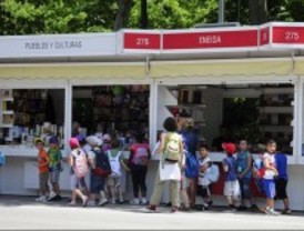 La 72 Feria del Libro defiende el libro en papel