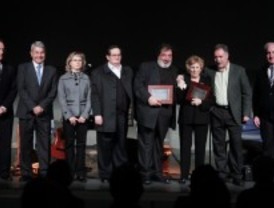 San Sebastián de los Reyes premia al escultor Utande y el trabajo solidario de Ángela Martín