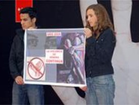 Alumnos madrileños denuncian el maltrato a la mujer