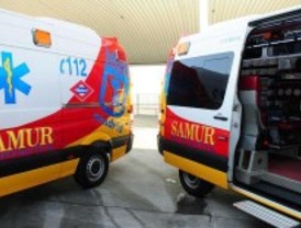 Muere un motorista en Aluche después de chocar contra dos coches aparcados