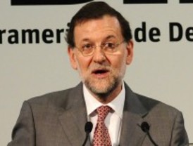Rajoy anuncia la prórroga 'mejorada' de los 400 euros para desempleados