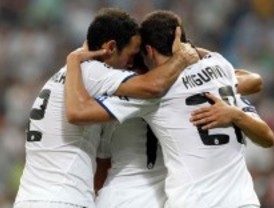 El Bernabéu aplaude el juego del Madrid