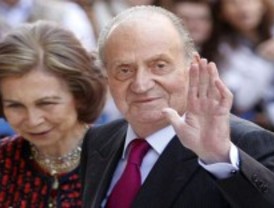 El Rey se fracturó la cadera al caerse mientras cazaba en Botsuana