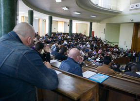 Un nuevo examen para acreditar a los porteros de discotecas