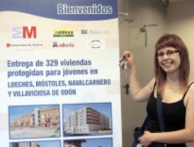 Entregadas 329 viviendas del Plan Joven de la Comunidad, con un precio de 490 euros al mes