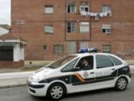 Dispara a su madre, acuchilla a su padre y se suicida