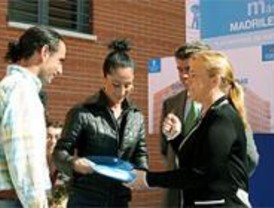 Entregadas las llaves de 148 viviendas a jóvenes madrileños