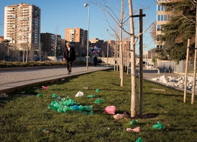 Dia 15 de la huelga de limpieza y mantenimiento en Madrid Rio por el ere propuesto por la empresa contratista Raga.