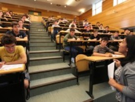 El recorte de interinos pone en pie de guerra a los directores de los institutos