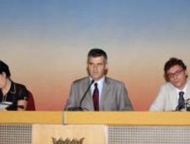 Lucas: La deuda del Ayuntamiento se debe al 'despilfarro', no a la crisis