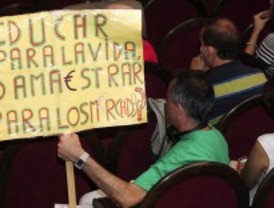 Más de 130 intelectuales rechazan los 'drásticos recortes' en Educación