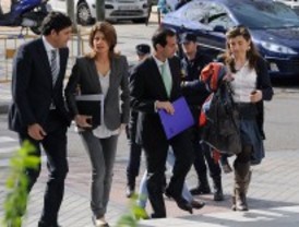 Denuncian al alcalde de Collado Villalba por un 'acto electoral' en un instituto